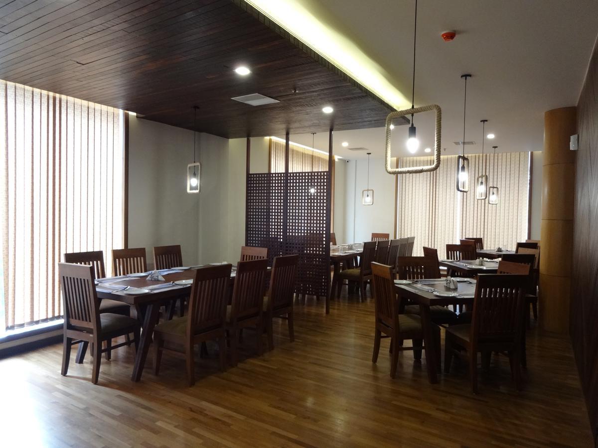 伍迪斯布莱休酒店 科泽科德 外观 照片